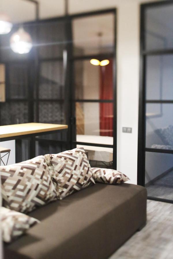 Lion King Lesya Ukrainka Apartment Lviv Bagian luar foto