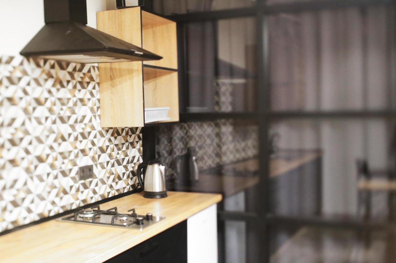 Lion King Lesya Ukrainka Apartment Lviv Bagian luar foto