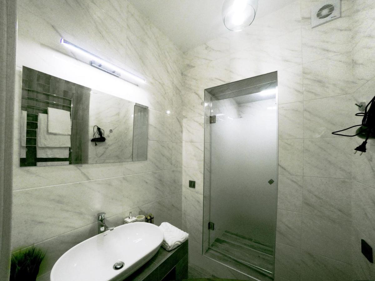 Lion King Lesya Ukrainka Apartment Lviv Bagian luar foto