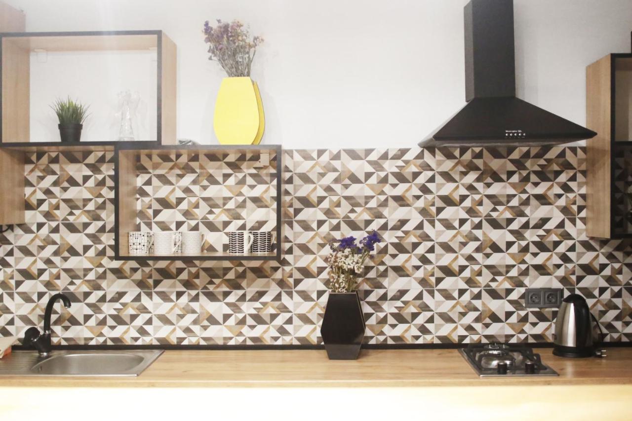 Lion King Lesya Ukrainka Apartment Lviv Bagian luar foto